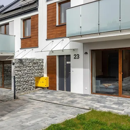 Sunny Hills - By Jantar Vila *