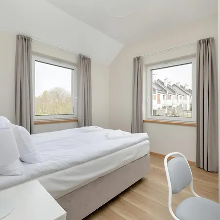 Sunny Hills - By Jantar Kolobřeh