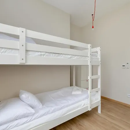 Sunny Hills - By Jantar * Kolobřeh