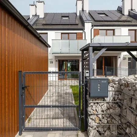 Sunny Hills - By Jantar * Kolobřeh