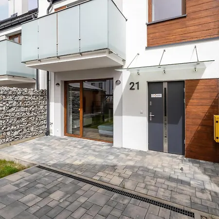 Sunny Hills - By Jantar *