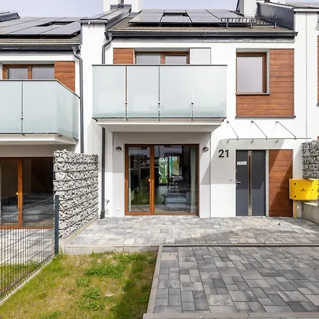 Sunny Hills - By Jantar Vila *