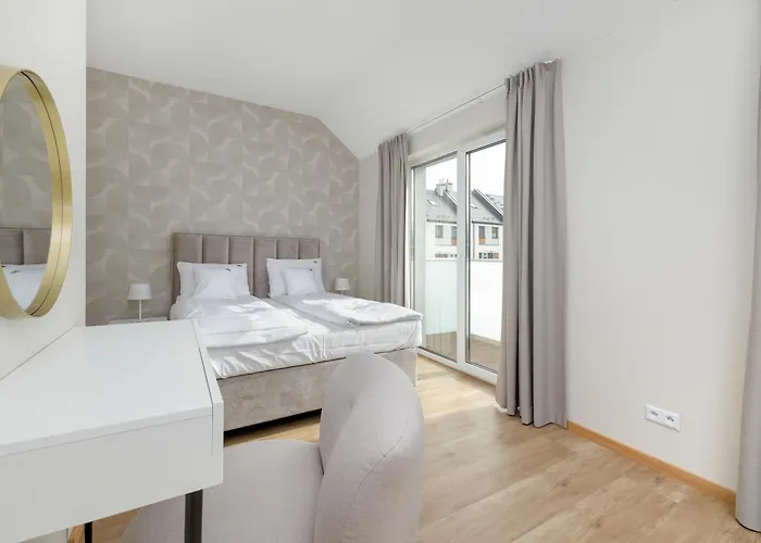 Sunny Hills - By Jantar *