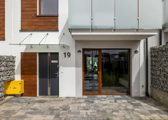 Sunny Hills - By Jantar